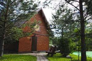 Отель «Изгиб», Дубки