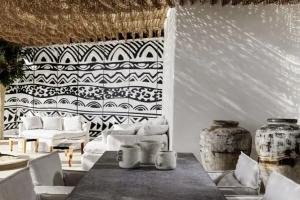 Royal Myconian - Leading Hotels of the World, Элия