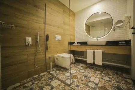 Sailor's Beach Club - 60