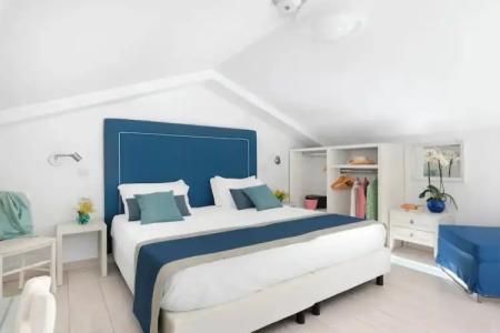 Al Centro Suites - 36
