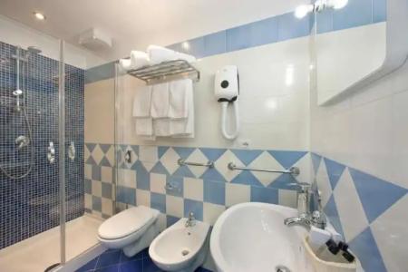 Al Centro Suites - 19
