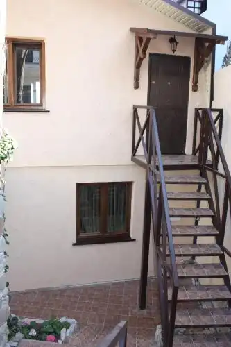 Массандровская 13 - 25