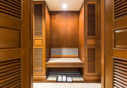 Chatrium Royal Lake Yangon - 162