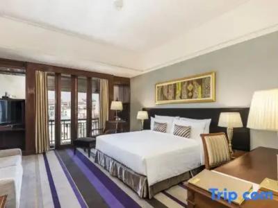 Chatrium Royal Lake Yangon - 100