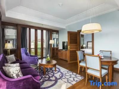 Chatrium Royal Lake Yangon - 280