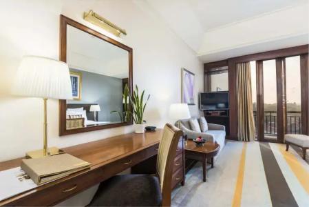 Chatrium Royal Lake Yangon - 159