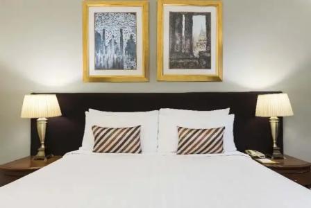 Chatrium Royal Lake Yangon - 43