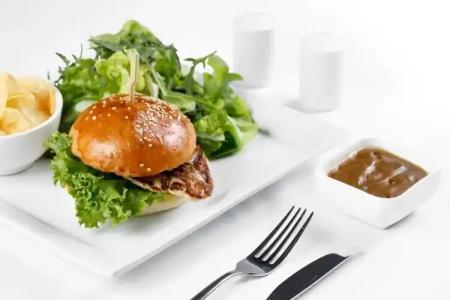 Chatrium Royal Lake Yangon - 11