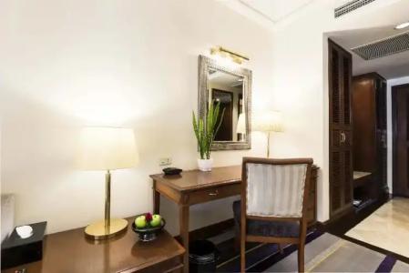 Chatrium Royal Lake Yangon - 57