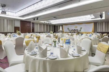 Chatrium Royal Lake Yangon - 20