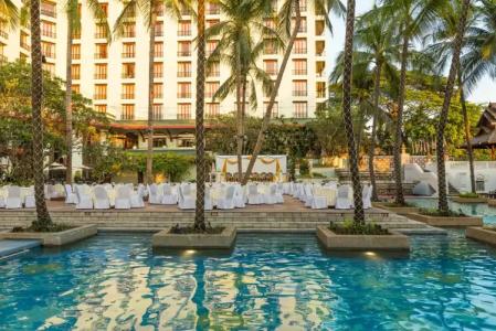 Chatrium Royal Lake Yangon - 16