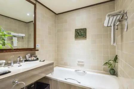 Chatrium Royal Lake Yangon - 64