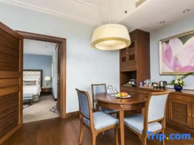 Chatrium Royal Lake Yangon - 282