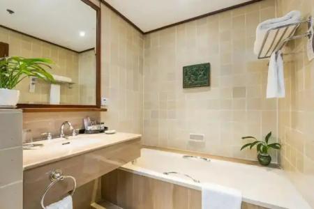 Chatrium Royal Lake Yangon - 177