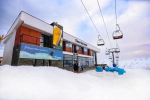 Time Out Hotel, Гудаури