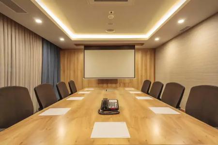 Four Points by Sheraton Batisehir Airport - 10