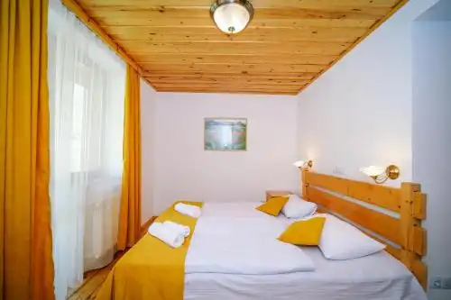 Alpenhaus Kazbegi & Restaurant - 37