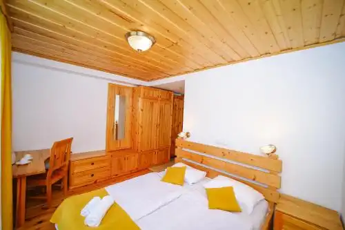 Alpenhaus Kazbegi & Restaurant - 21