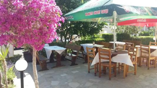 Южни нощи семеен хотел Свети Влас - 50