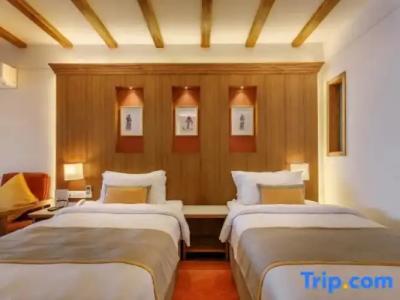 Club Himalaya, By Aces - 82