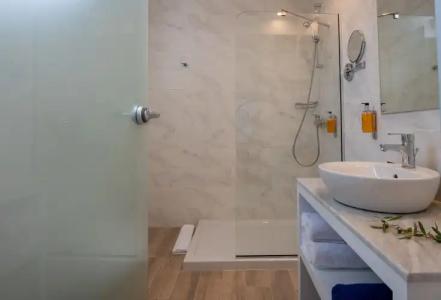 Elounda Breeze Resort - 8