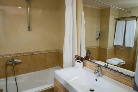 Elounda Breeze Resort - 10