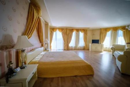 Classic - Free Parking - 52