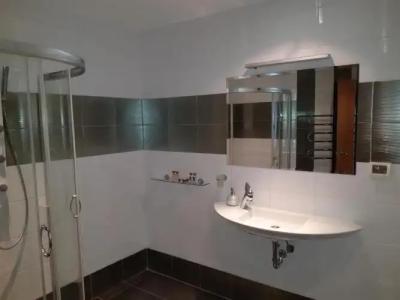 Classic - Free Parking - 48