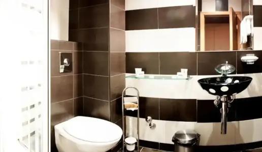 Classic - Free Parking - 7