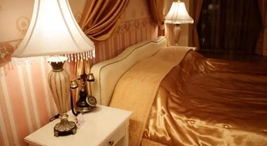 Classic - Free Parking - 5