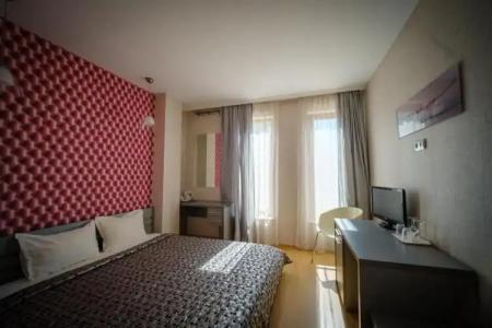 Classic - Free Parking - 16