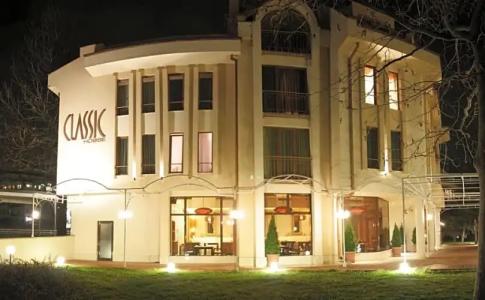 Classic - Free Parking - 0