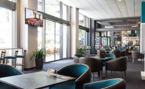 & Casino Cherno More - 19