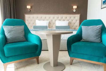 & Casino Cherno More - 1