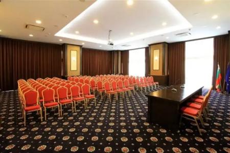 & Casino Cherno More - 13