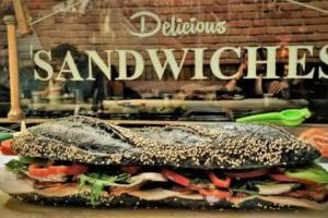 Three Dolphins Hotel, Варна