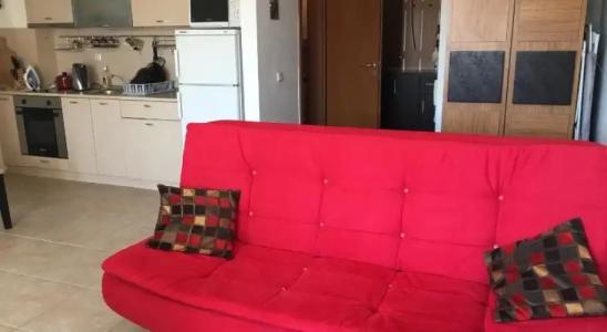 Лъки Бийч - 1