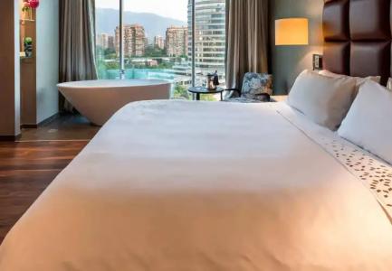 Renaissance by Marriott - 38