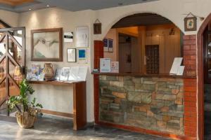 Erato Hotel, Коккини-Хани