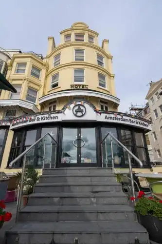 Amsterdam Brighton - 0