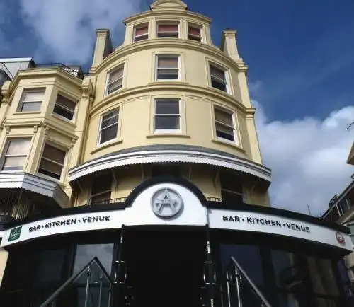 Amsterdam Brighton - 16