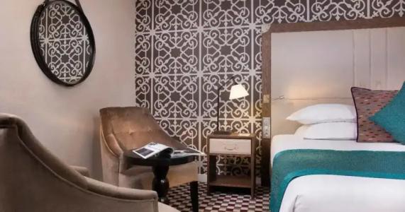 Philéas Lazare & Spa - 81