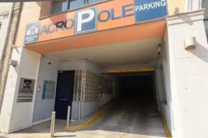 Piraeus Acropole Hotel, Пирей