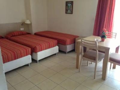 Anita ApartHotel - 2