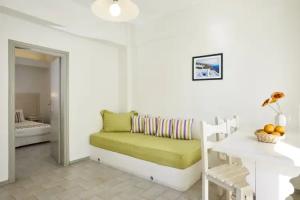 Отель «Nissos Thira», Фира