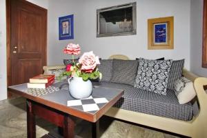 Aperanto Galazio, Скопелос