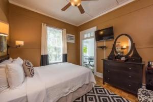 Отель «Old Town Manor», Ки-Уэст