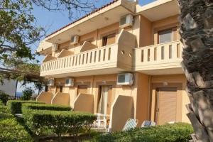 Lappa Hotel, Плакиас