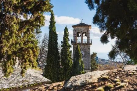 To Stefani tis Makrinas - 142