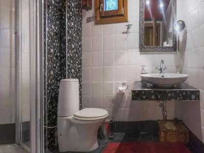 To Stefani tis Makrinas - 44